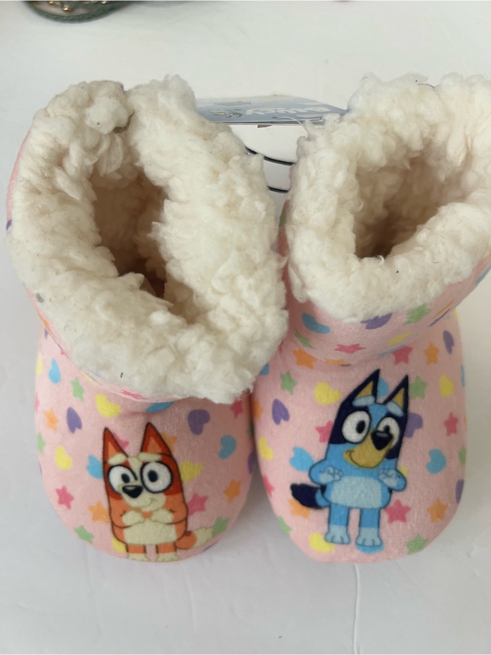 NEW with tags Bluey Girls Bootee Slippers Size 5/6 Pink w/stars/hearts fur lined